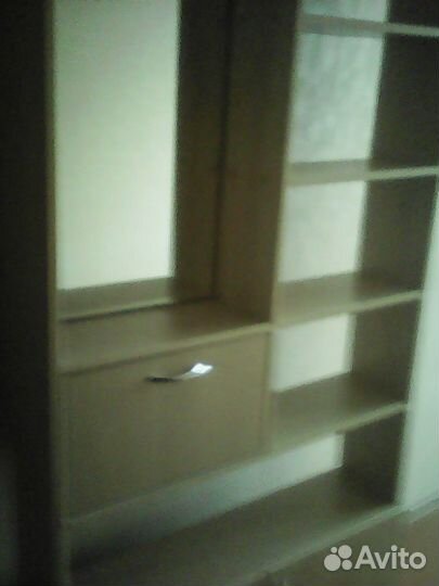 Книжная полка напольная стеновая