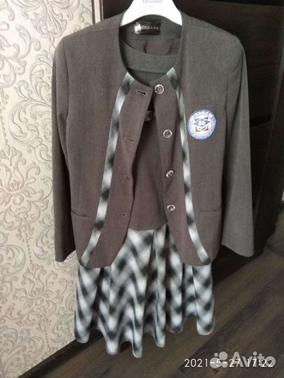 Костюм школьный на девочку