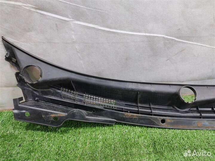 Решетка стеклоочистителей Mitsubishi Lancer 10 20