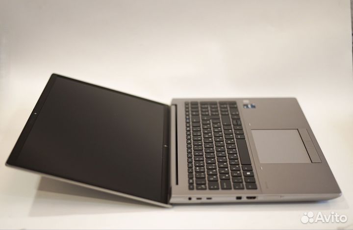 HP Zbook Fury 16 G10 i7-13850HX 64GB 1TB RTX2000Ad