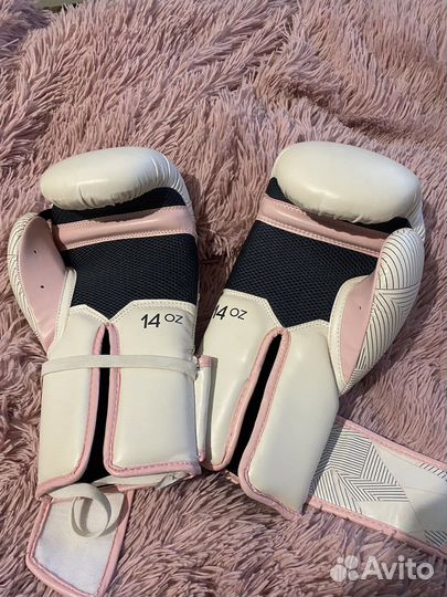 Боксерские перчатки 14 oz