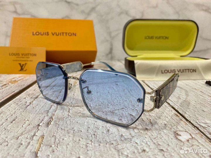 Солнцезащитные очки женские louis vuitton