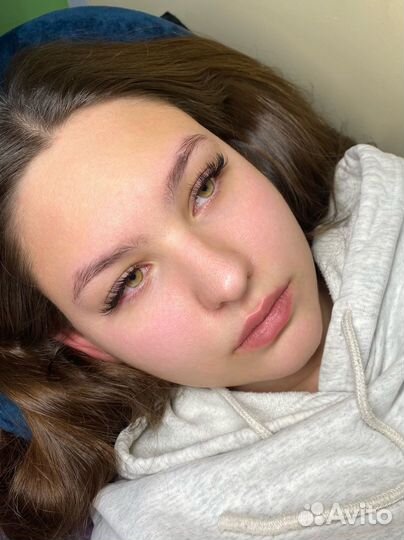 Наращивание ресниц Оформление бровей