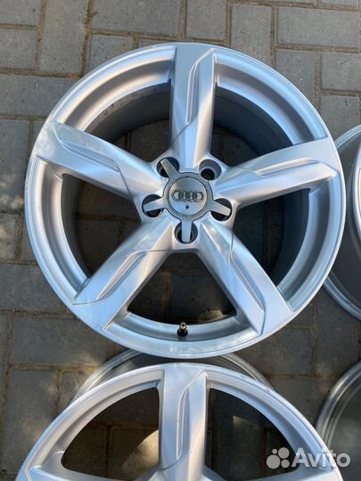 Литые диски R17 5x112 Audi