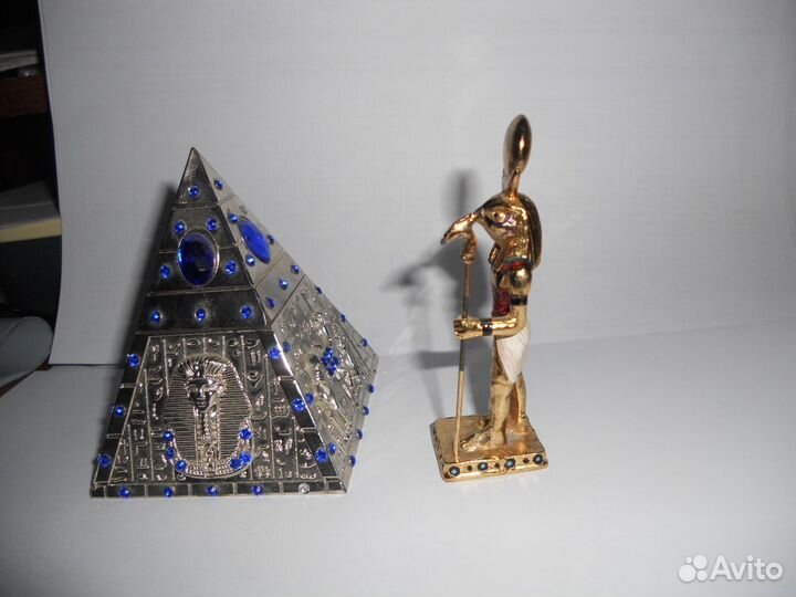 Пирамидка фигурка статуэтка скарабей Египет Амон-Р