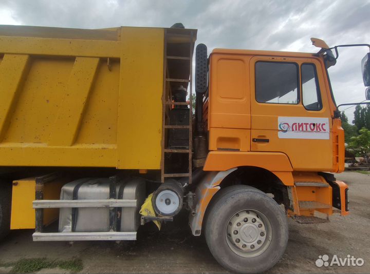 Shacman (Shaanxi) F3000, 2012