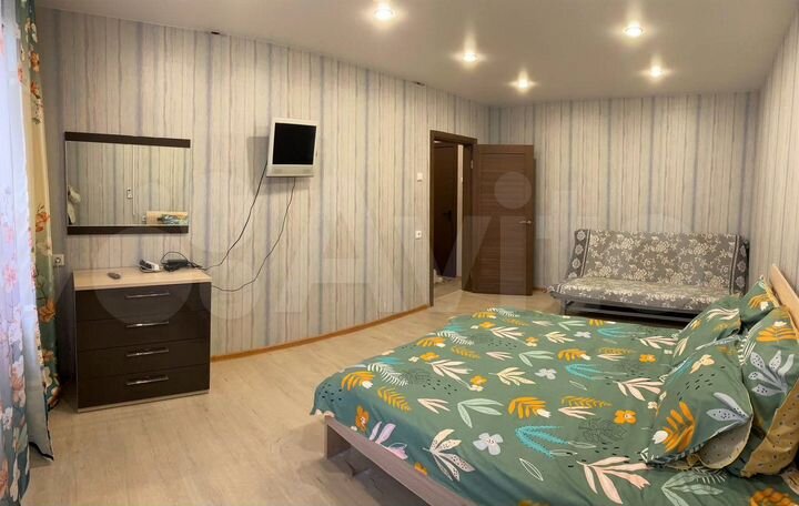 1-к. квартира, 42 м², 8/17 эт.