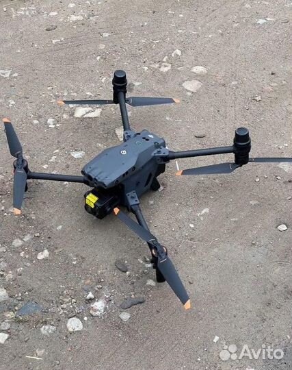 Квадрокоптер Matrice 30T