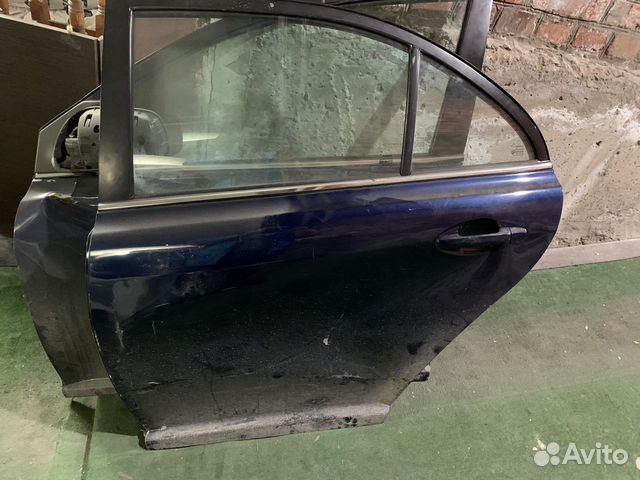 Тайота авенсис двери от 2006 - 08 г в сборе