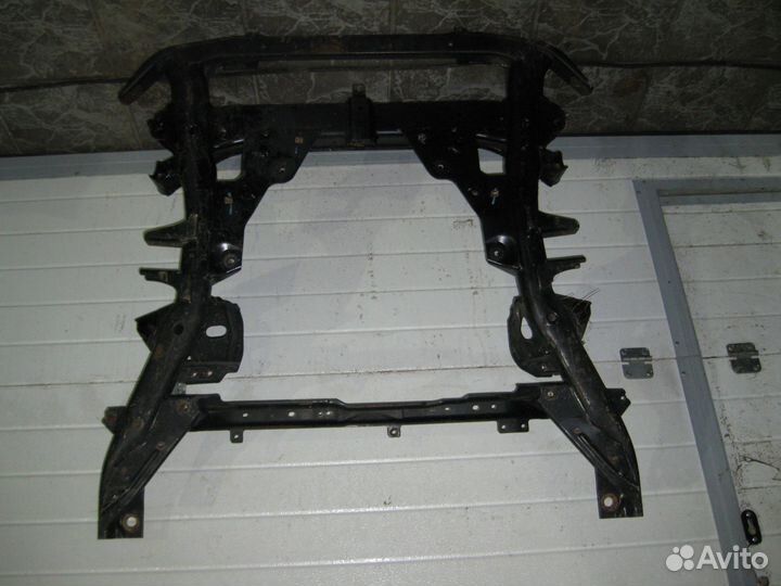 Подрамник передний BMW