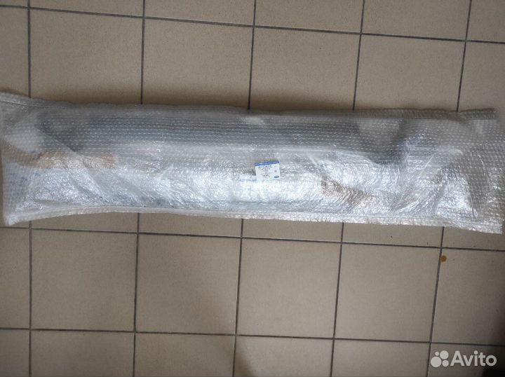 Накладка бампера Ford Kuga 2 (код 1 831 404)