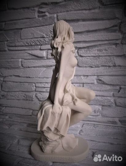 Статуэтка Девушка красивая фигурка из камня 32см