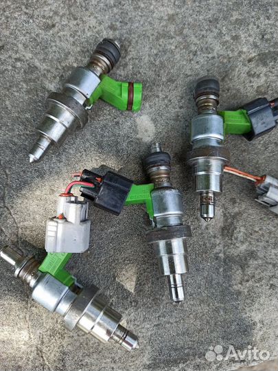 Комплект форсунок на двигатель 1az-fse 2az-fse toy
