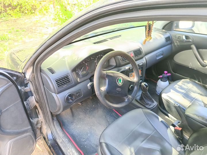 Skoda Octavia 1.6 МТ, 2000, 350 000 км