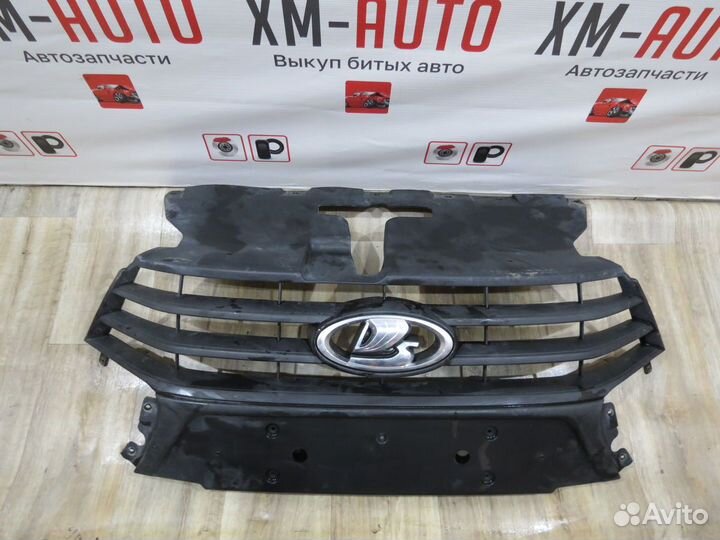 Решетка радиатора LADA Vesta