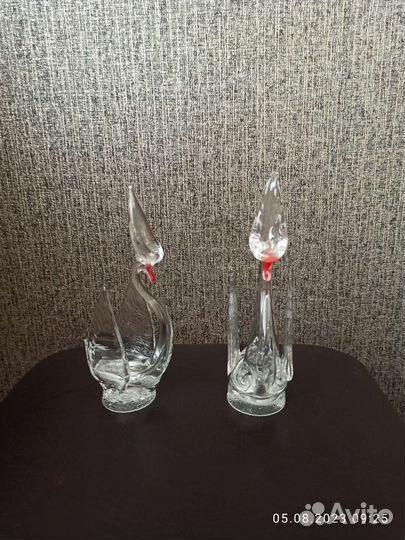 Изделия из стекла. Лебеди