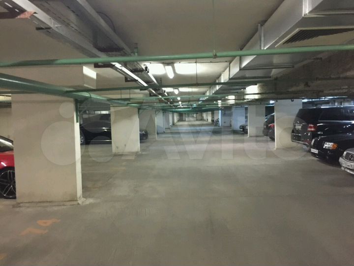 Машиноместо, 16 м²