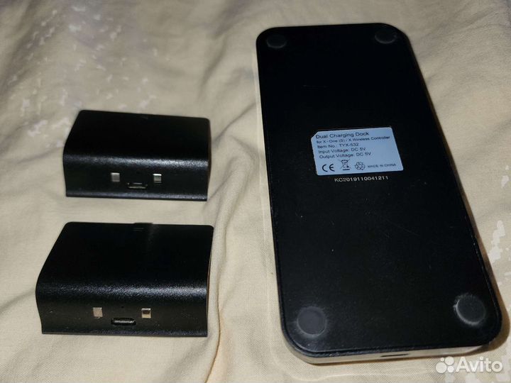 Зарядка геймпадов xbox one Dobe