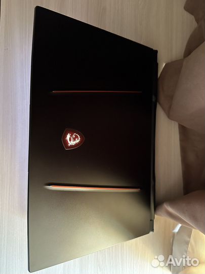 Игровой ноутбук MSI (i7, rtx2070)