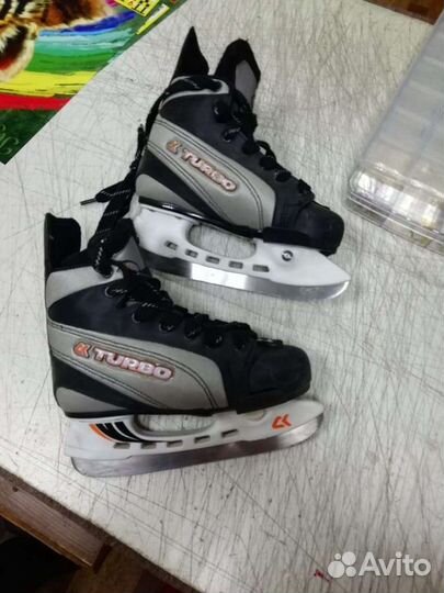 Коньки хоккейные