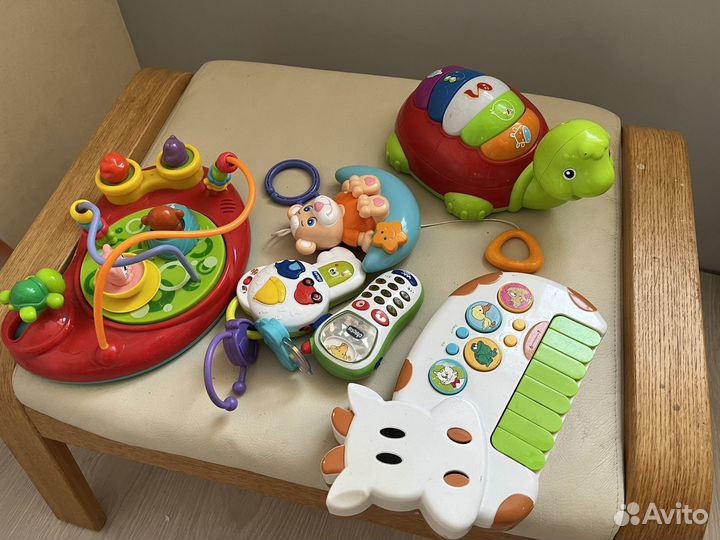 Гамак детский с вибрацией и игрушками fisher price