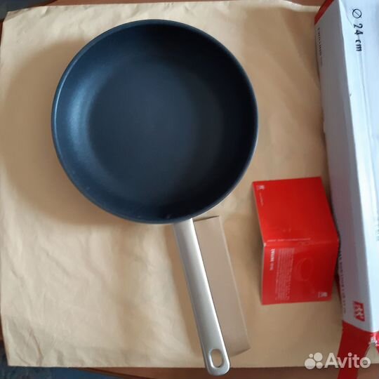 Сковорода zwilling Plus D24