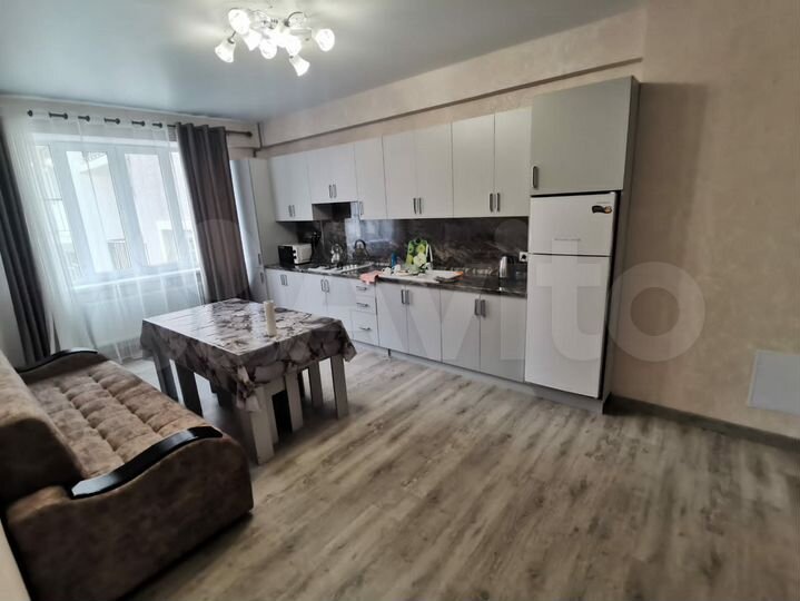 2-к. квартира, 74 м², 3/9 эт.