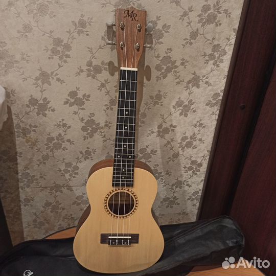 Укулеле сопрано Martin Romas с чехлом