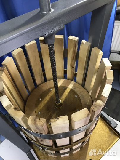 Соковыжималка Прecс винтовoй pучнoй для отжима сок