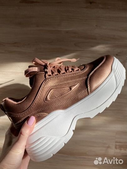 Кроссовки 39 р