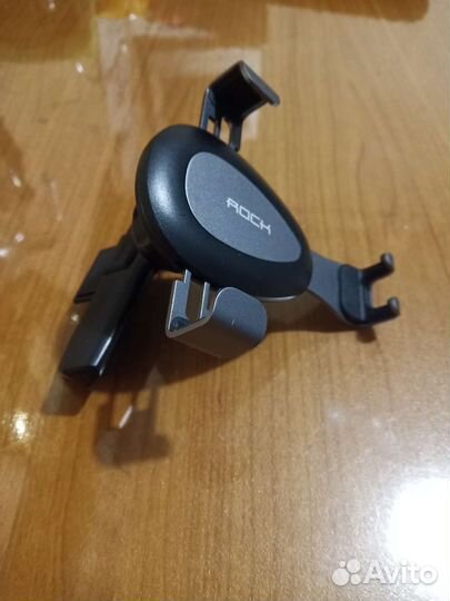 Держатель для телефона в машину