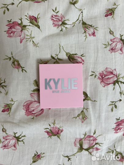 Хайлайтер палетка Kylie Jenner