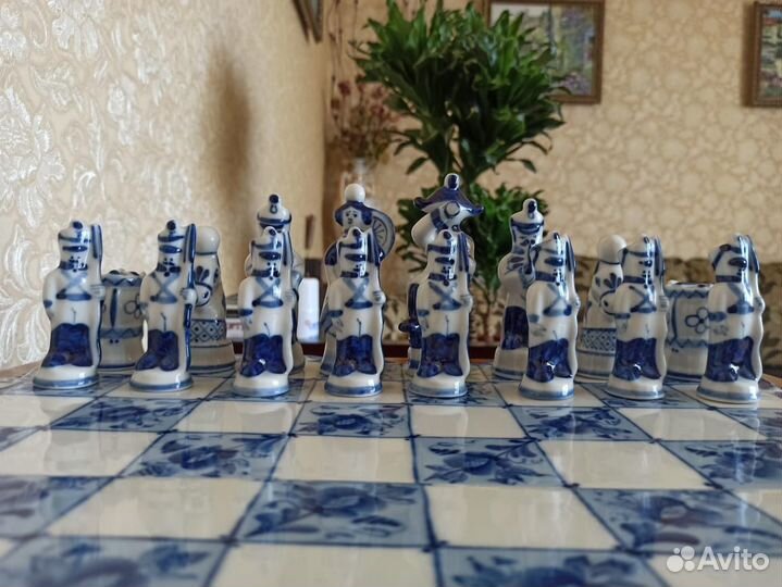 Фарфор. Шахматы. Гаранин. Статуэтка. RAR