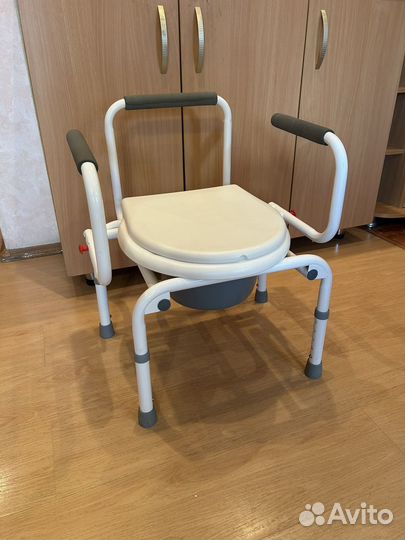 Кресло-туалет Trives