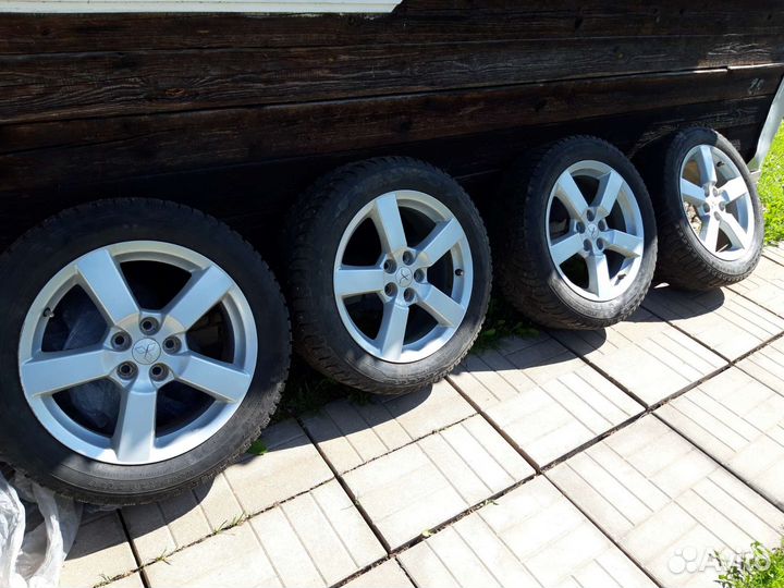 Комплект зимних колёс Mitsubishi R18