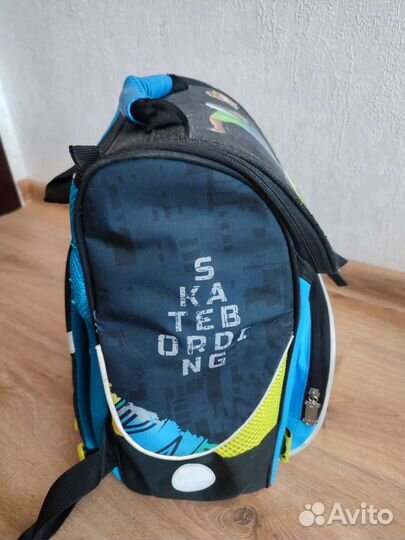 Портфель рюкзак школьный