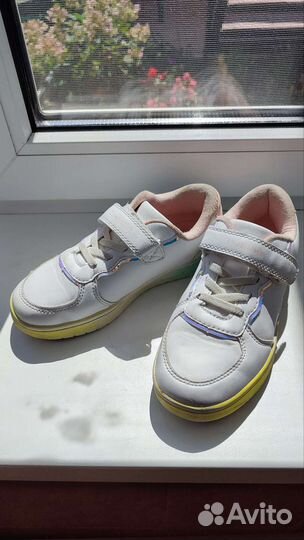 Кроссовки для девочки