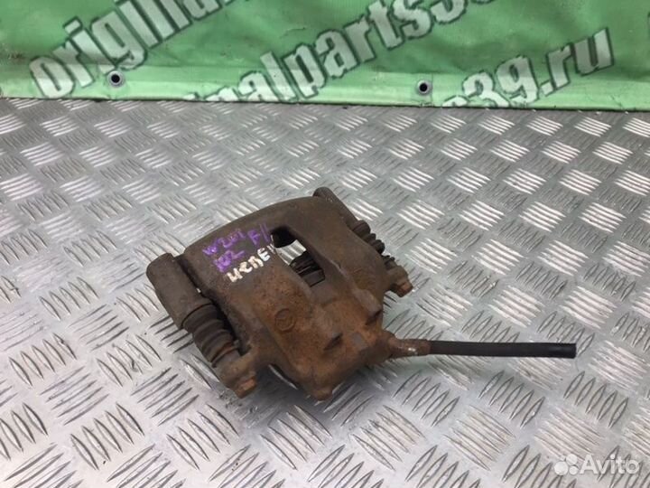 Суппорт передний левый Mercedes-Benz 190 W201 M102