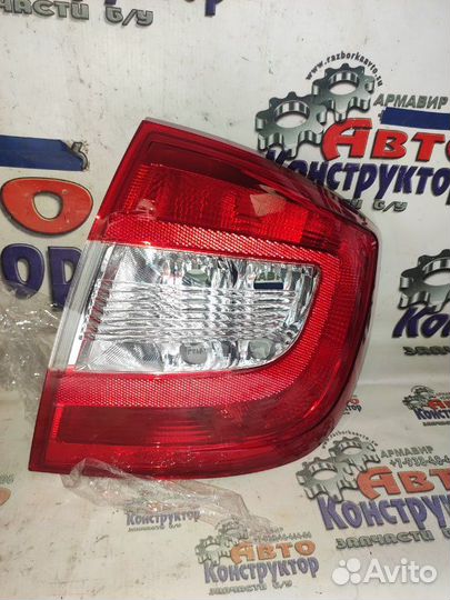 Фонарь задний правый Skoda Rapid 2013