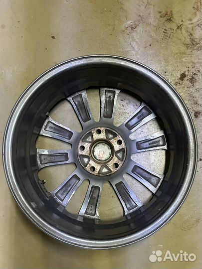 Литые диски r17*7 LA 5*114.3 ET 48