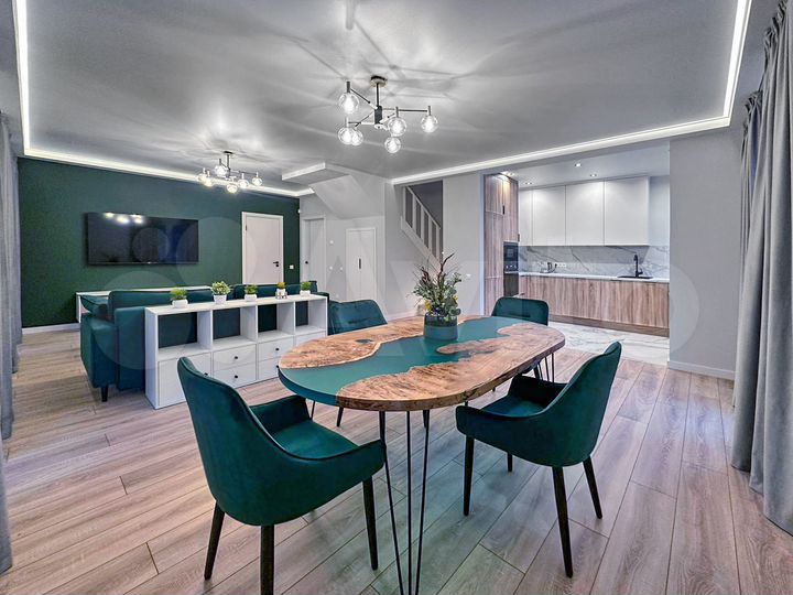 Коттедж 164,4 м² на участке 9,6 сот.