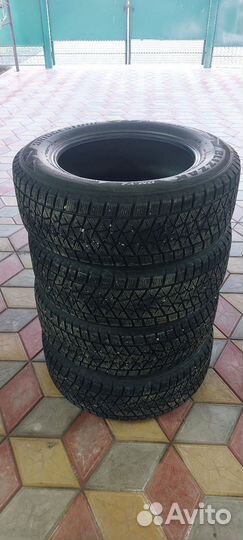 Bridgestone Blizzak DM-V2 225/65 R17 102H