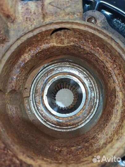 Кулак поворотный задний правый Nissan Terrano D10