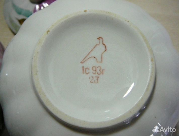 Молочник от сервиза Пионы, Дулево