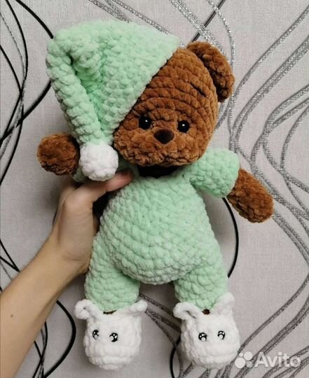 Плюшевый мишка вязаный крючком