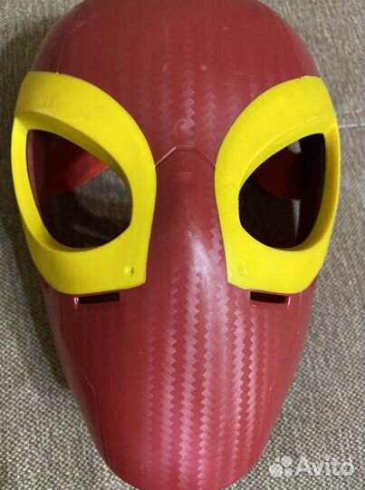 Маска человека паука