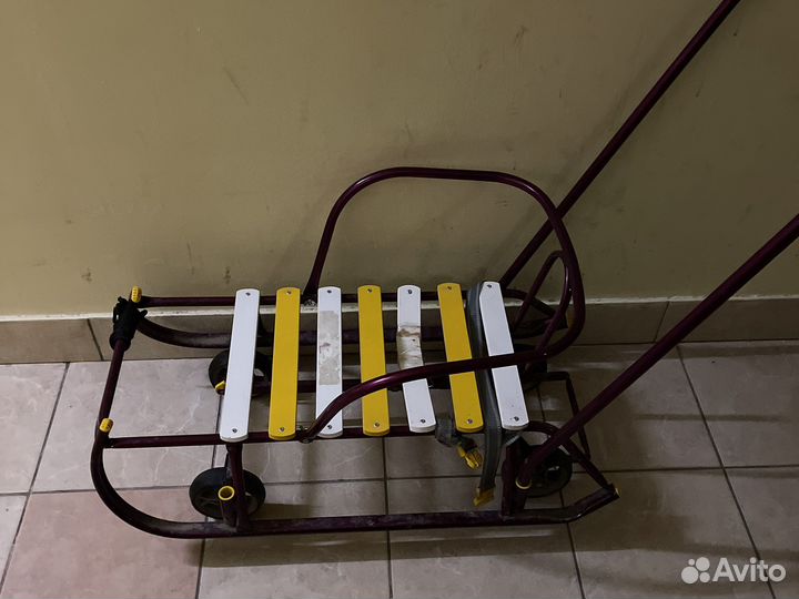 Детские санки на колесах