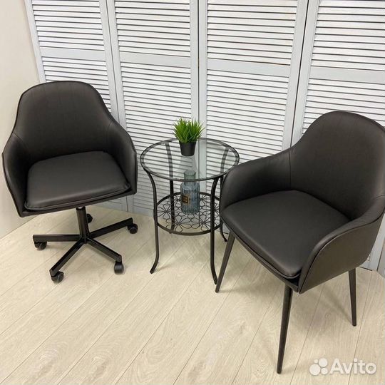 Кресло кожаное