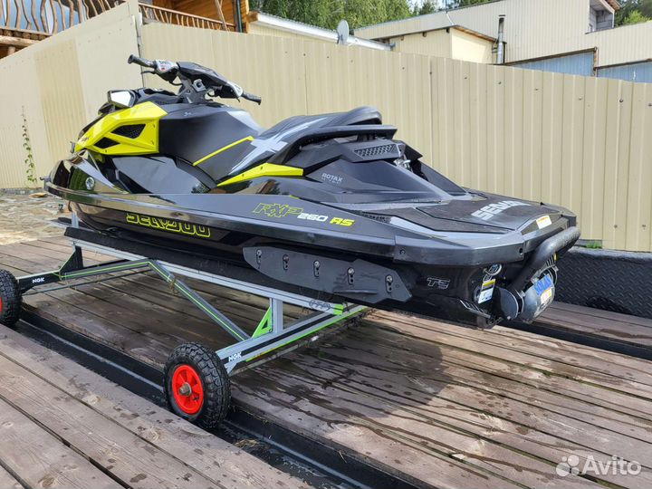 Шикарный спортивный гидроцикл BRP seadoo RXP 260RS