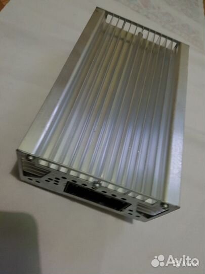 Музыкальный усилитель Harman Becker F01 F02 F10